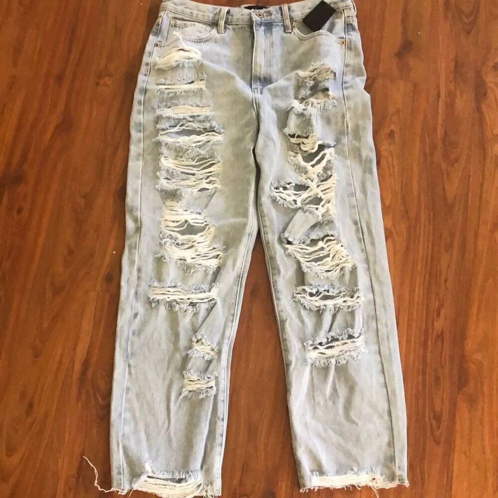 NWT Fashion Nova Light wash, destroyed, borrowed hearts straight leg high waist,